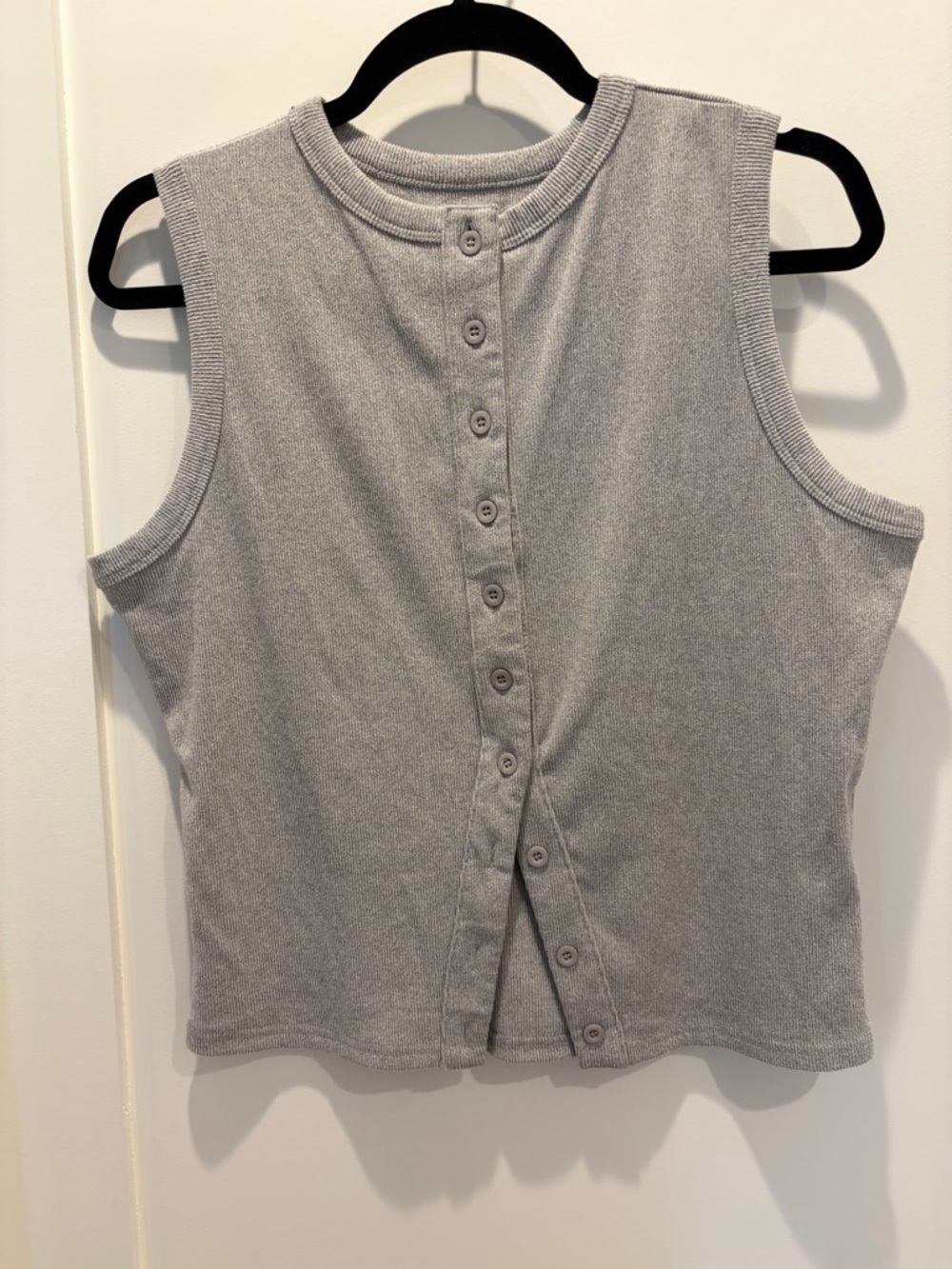 Button-Front Sleeveless Tank Top - Gray